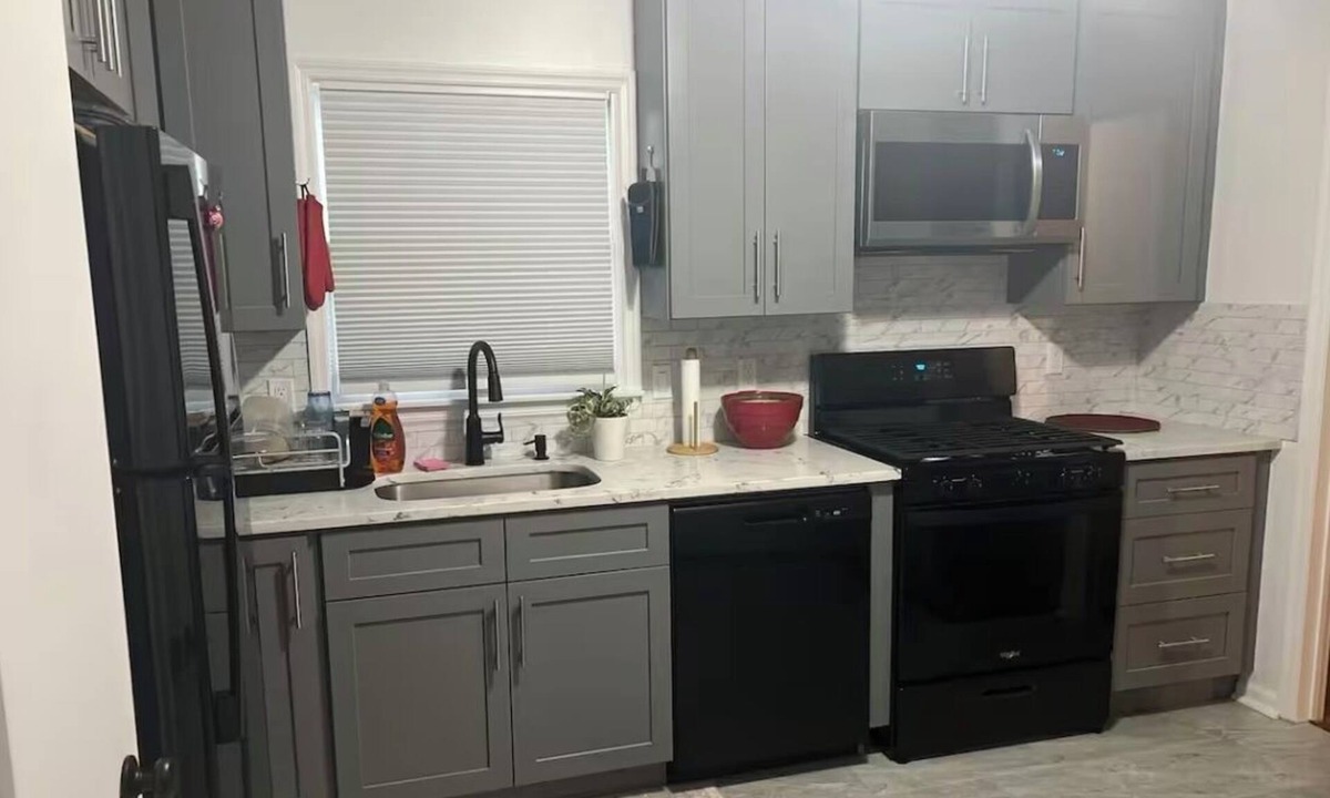 Tarrytown Apartment | Charming 2-bedroom apartment with AC, WiFi in lovely Tarrytown