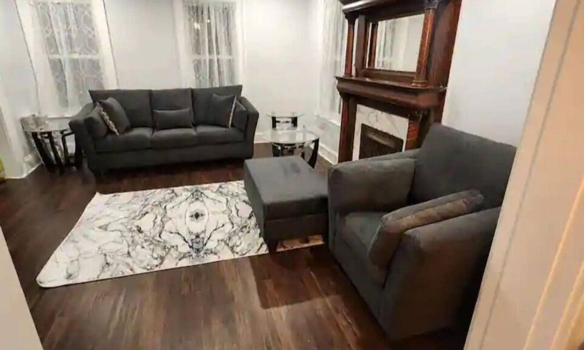 Hudson House | Charming 3-bedroom house with WiFi, AC in delightful Hudson