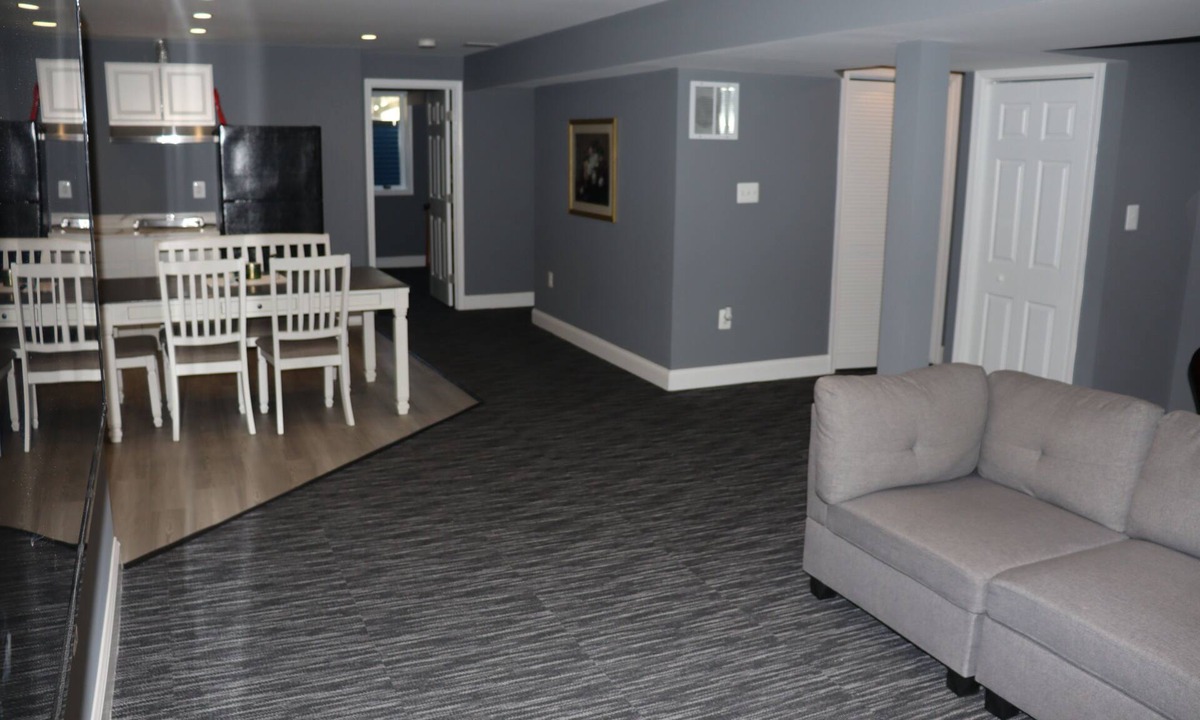 Waldorf House | Charming 3-bedroom private basement with WiFi and AC in marvelous Waldorf.