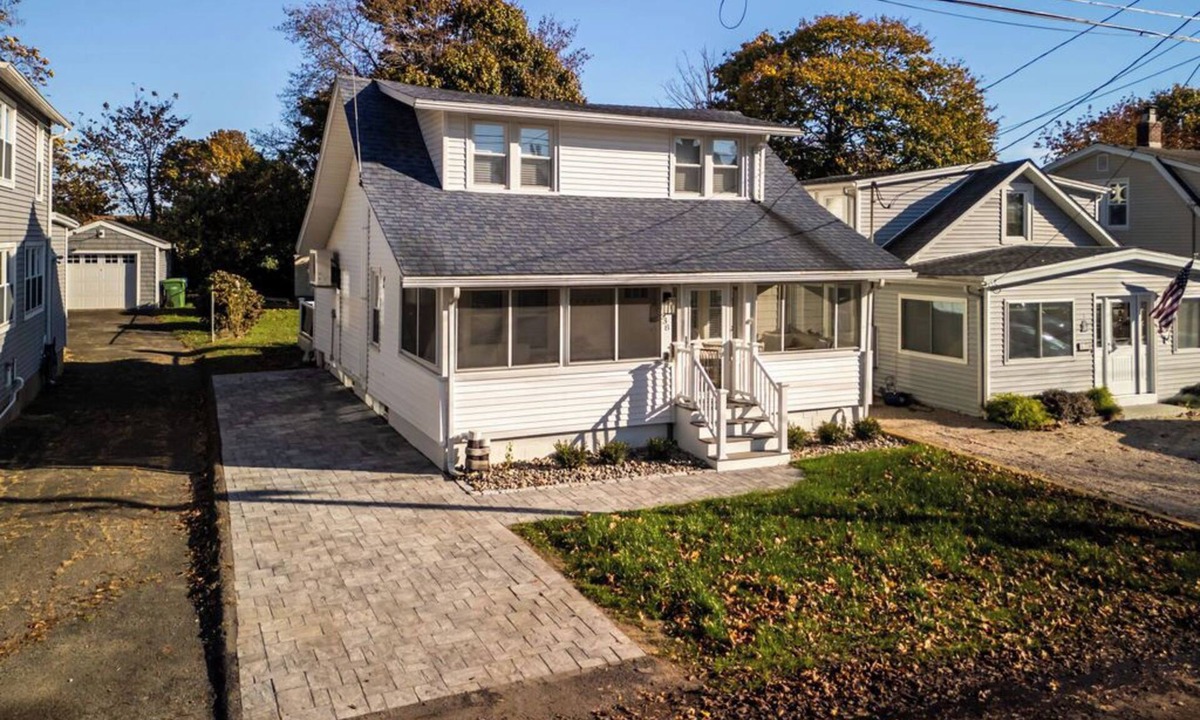 Saybrook Manor Cottage | Charming 3-bedroom cottage in Old Saybrook with AC, WiFi