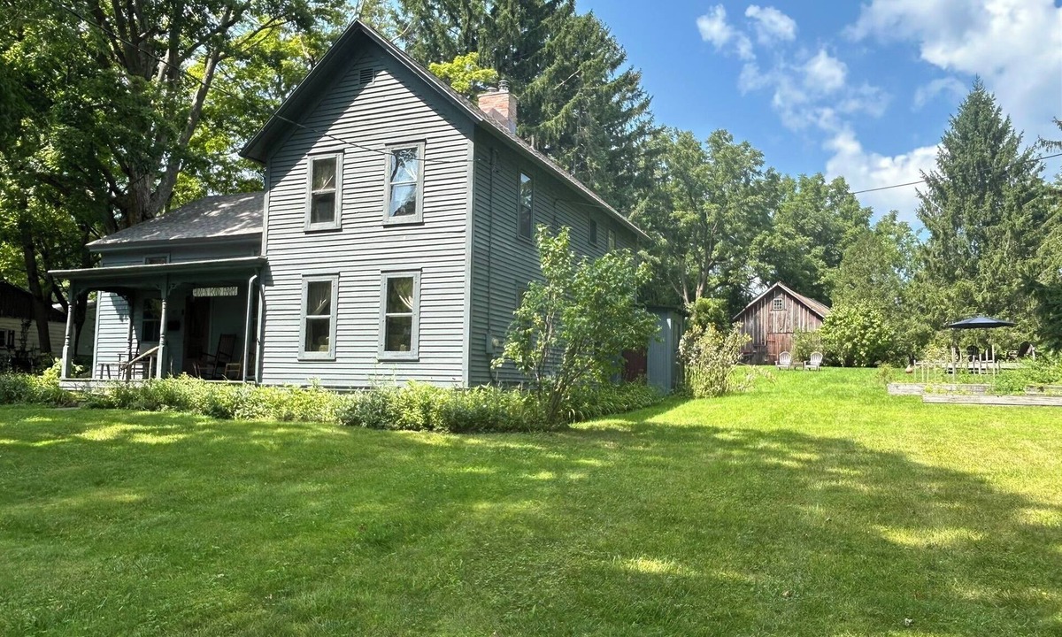 Skaneateles Other | Charming 3-bedroom farmhouse in welcoming Skaneateles, short walk to village.
