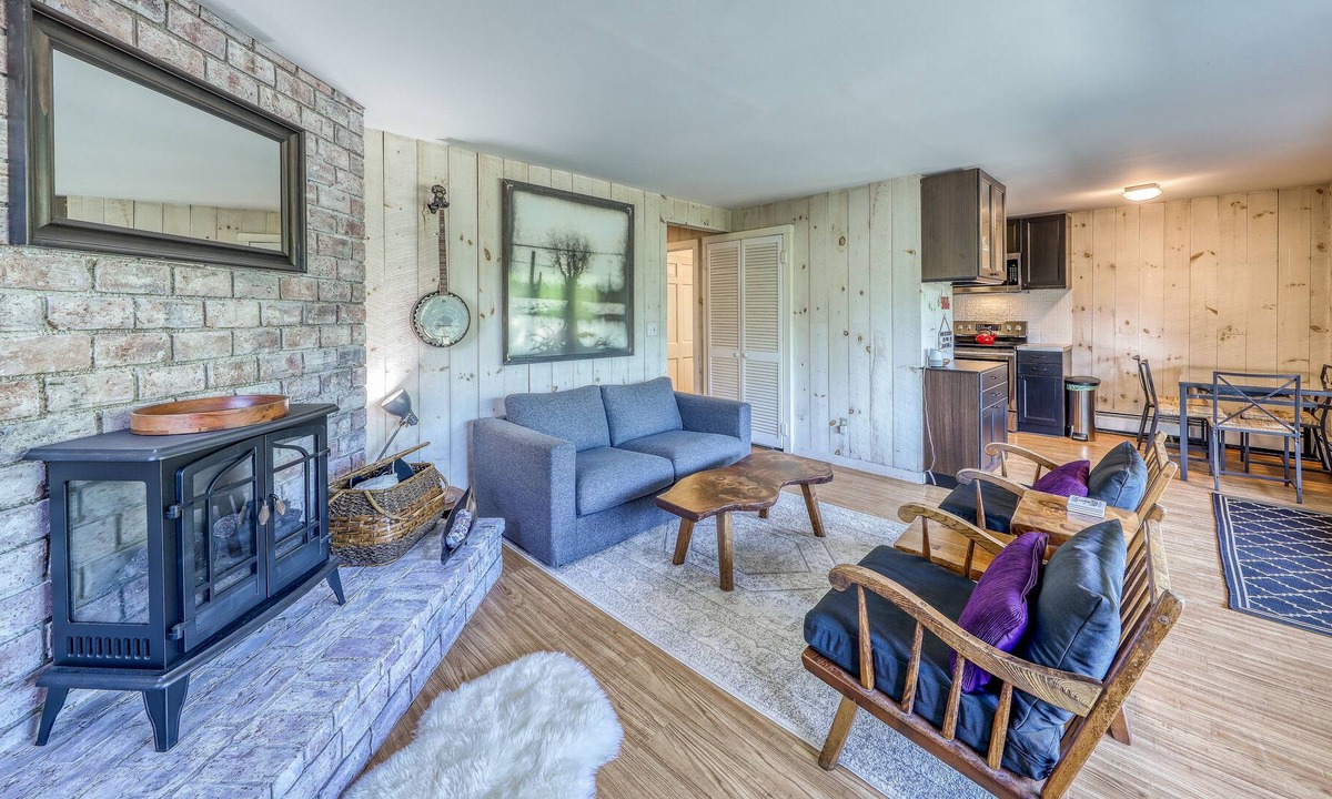 Winhall House | Charming duplex with breathtaking forest and nature views!