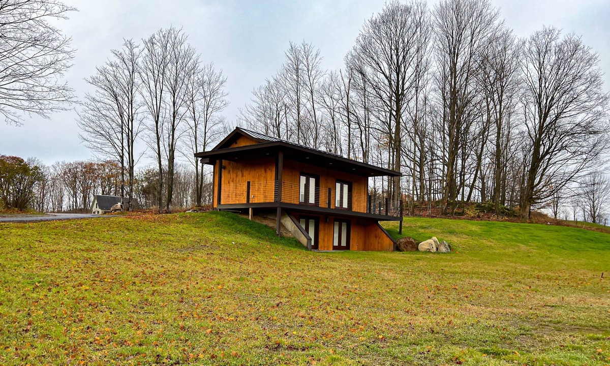 Chittenden County House | Charming getaway for two with fast WiFi, full kitchen, deck, & shared firepit