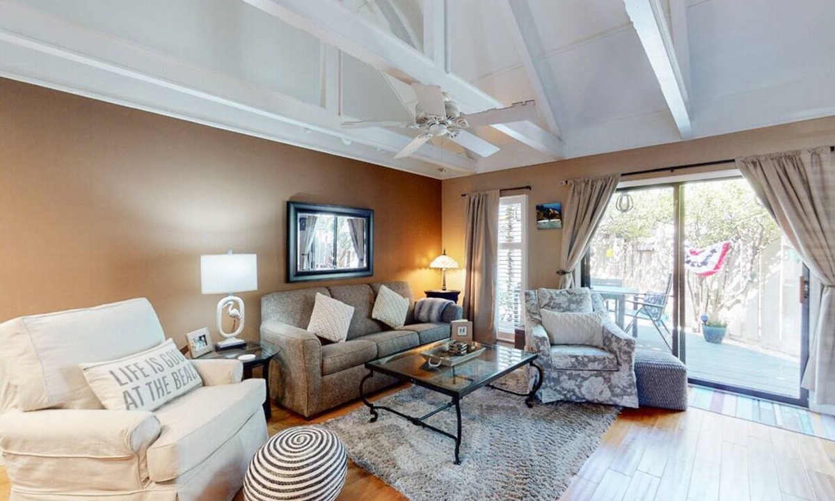 Palmetto Dunes Condo | Charming Queens Grant Villa | Steps to Trails, Beach & Lagoon Adventures
