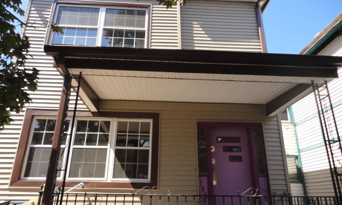 Front Park House | Charming, Spacious, 4 bedroom House in Buffalo Close to Downtown and Elmwood