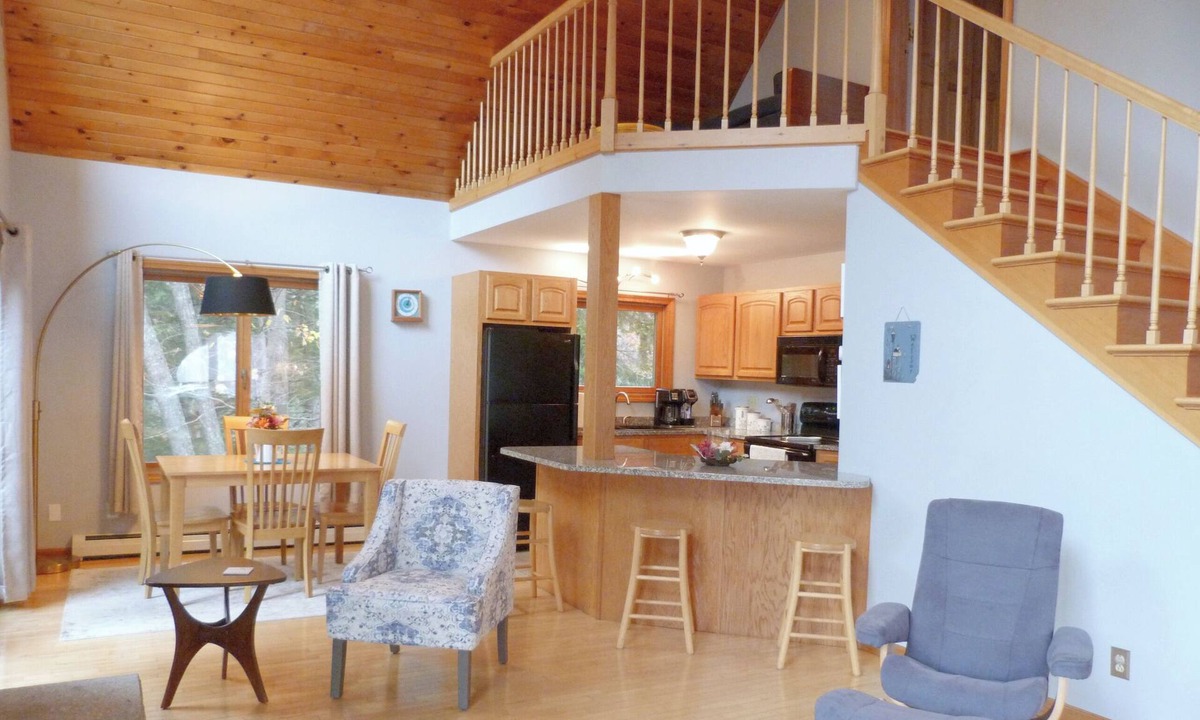 Brooksville Cottage | Charming two-bedroom cottage on Cape Rosier walking distance to Bakeman Beach!