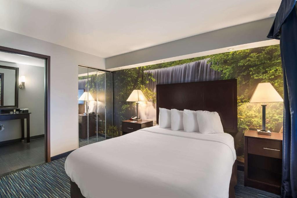 Downtown Syracuse Hotel | Clarion Pointe Syracuse Downtown
