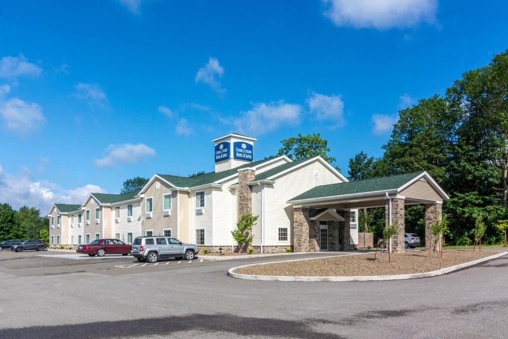Erie Hotel | Cobblestone Hotel & Suites - Harborcreek