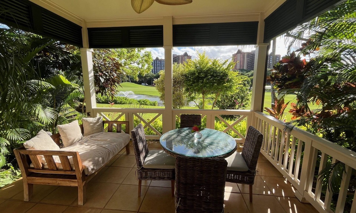 Ko Olina Villa | Coconut Villa Entire home in KoolinanWalking distance to the shops and beaches