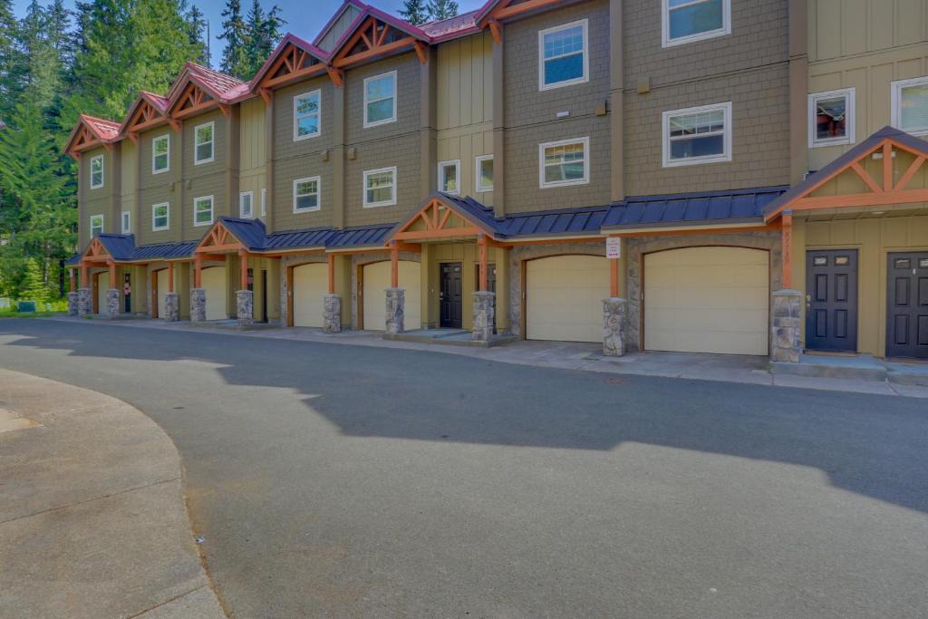 Government Camp Apartment | Collins Lake #112