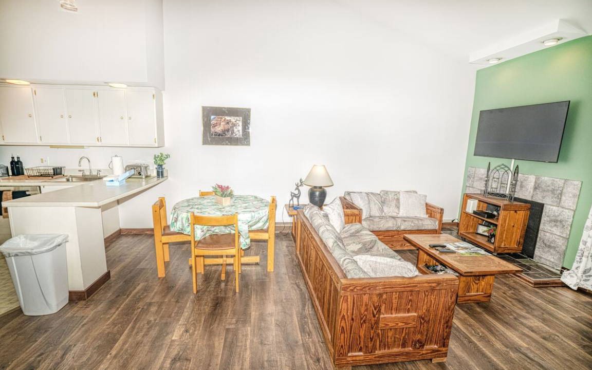 Mendon Condo | Condo ∙ 2 bedrooms ∙ 4 guests