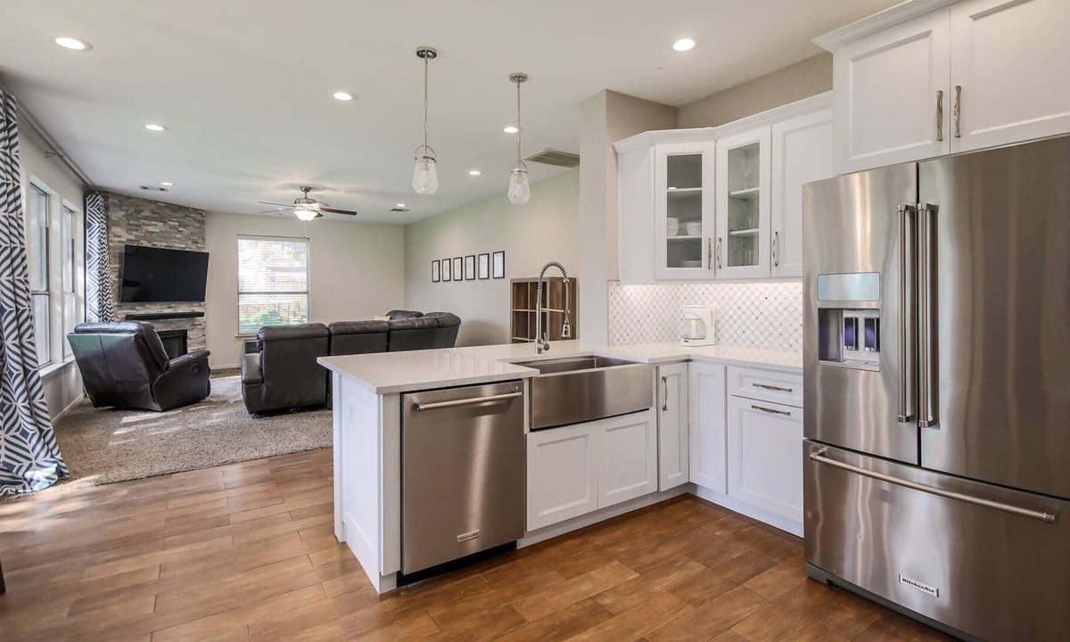 Woods Of Brushy Creek House | Convenient, comfortable suburban home backing up to walking trail