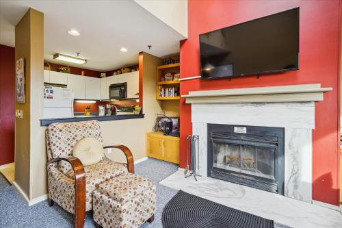 Central Vermont- Killington House | Cozy,1 bedroom loft condo! Ski back trails, shuttle& Sports center Highridge E11