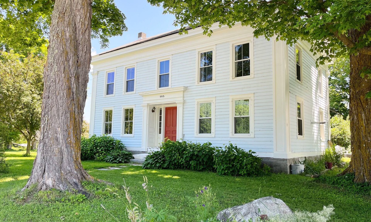 Tinmouth House | Cozy 220 Year Colonial with a spectacular view