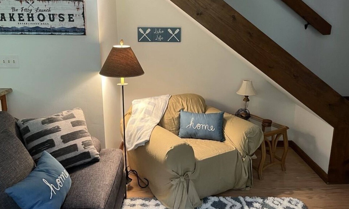 Littleton Cabin | Cozy A Frame Cabin on 2 acre wooded lot mins from Lake front
