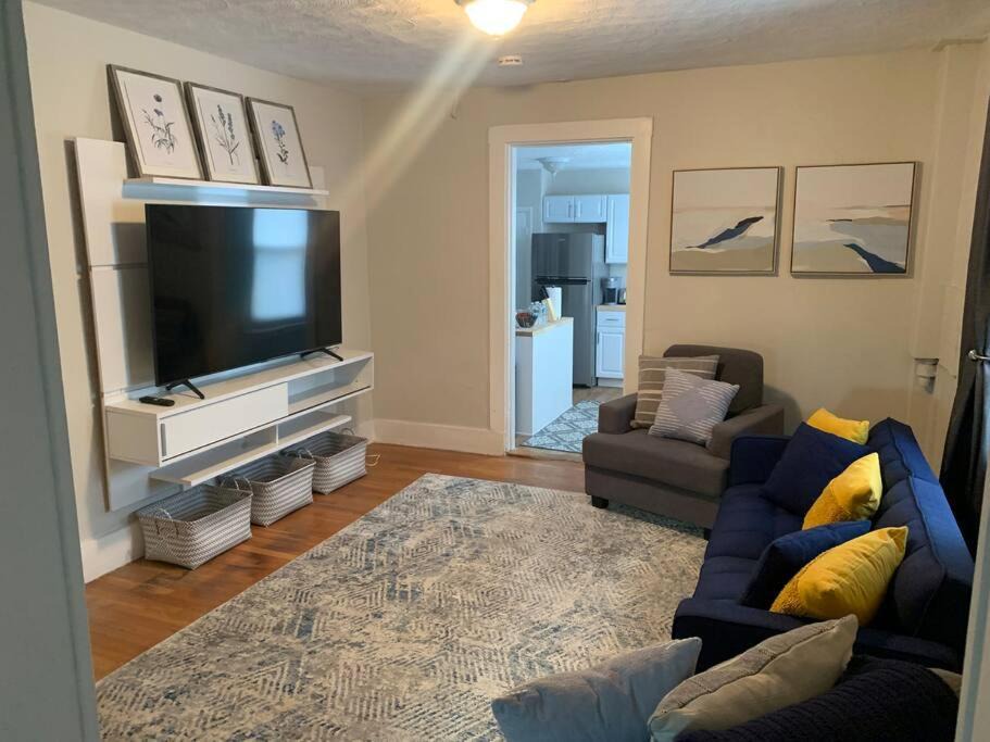 Inman Square Apartment | Cozy Cambridge Apt