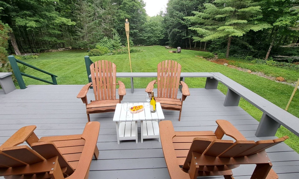 Mount Holly Ski Chalet | Cozy chalet minutes from Okemo Mtn & VAST