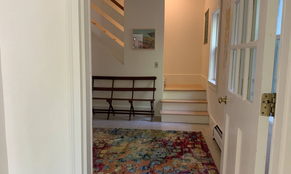 Lincolnville House | Cozy cottage in woodland setting near to hiking biking and lakes