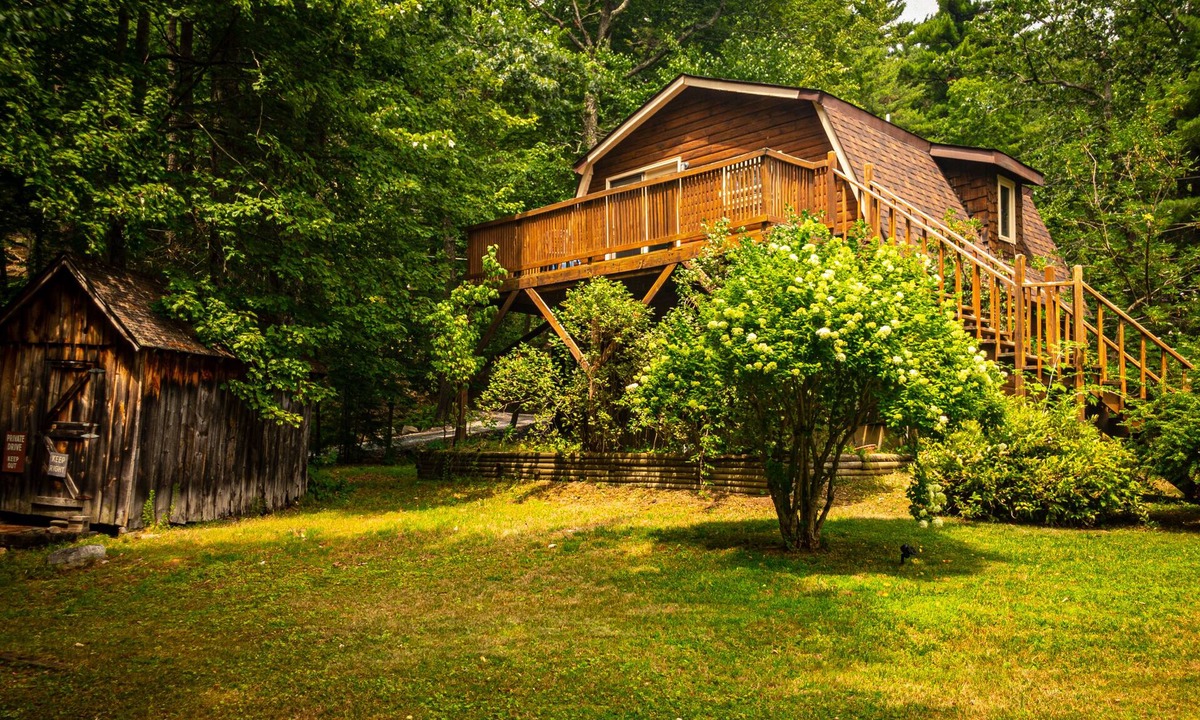 Wurtsboro Cabin | Cozy Loft Cabin high above Bashakill Wildlife Refuge