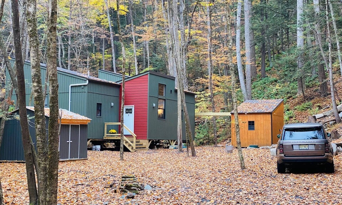 Sparrow Bush Cottage | Cozy loft cottage with a flowing trout brook