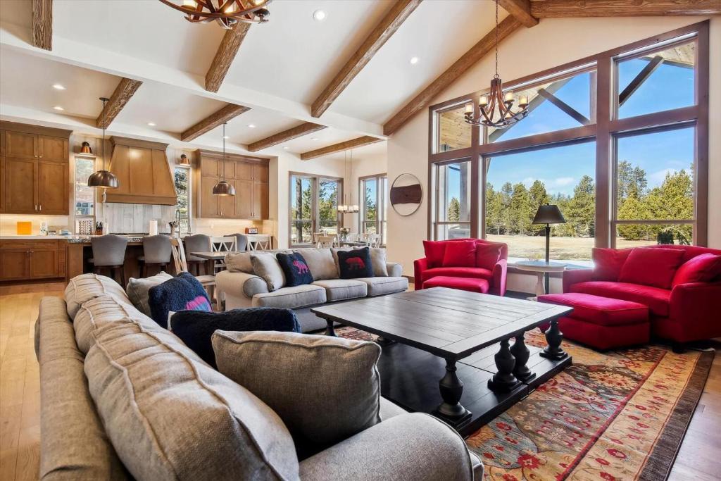 Sunriver House | Dancing Rock "Grandview Lodge" (Caldera Springs)