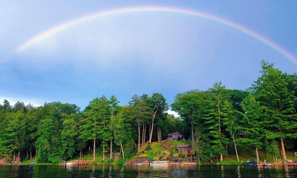 Fort Ann House | Dockside Estate- Spacious 2 home Estate, Hot Tubs, Lake Access, Gamerooms