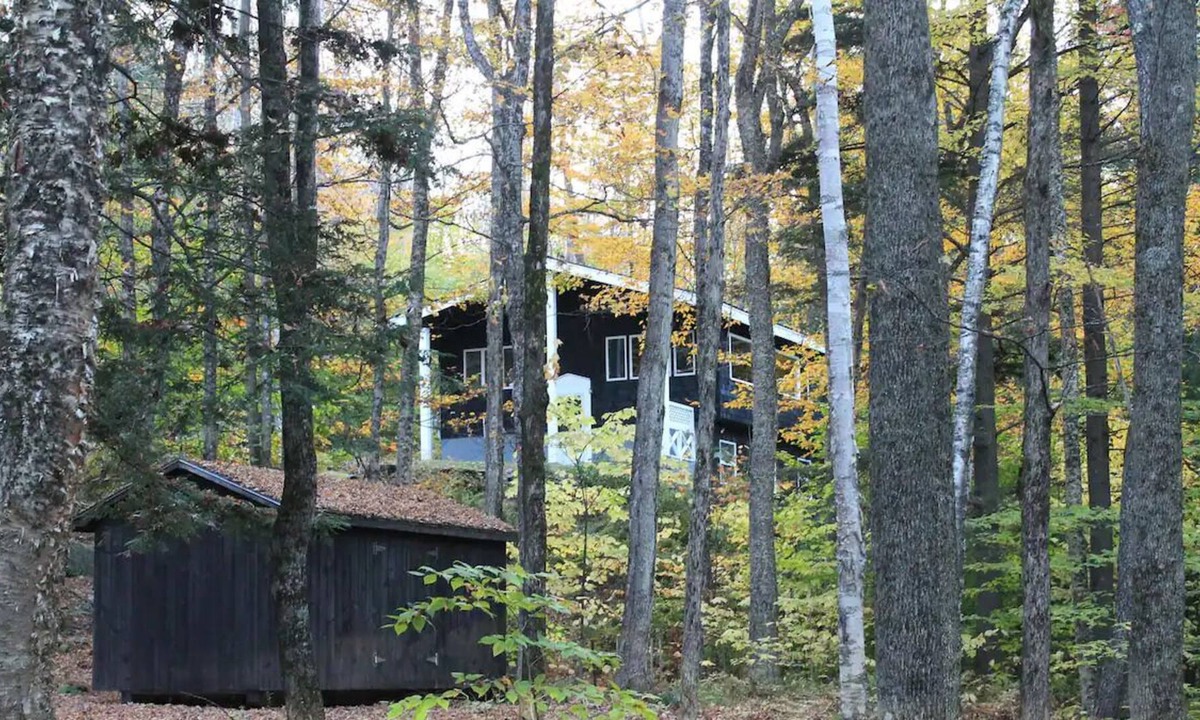 Plymouth Cabin | Downhill Haus, 7 beds, between Okemo & Killington