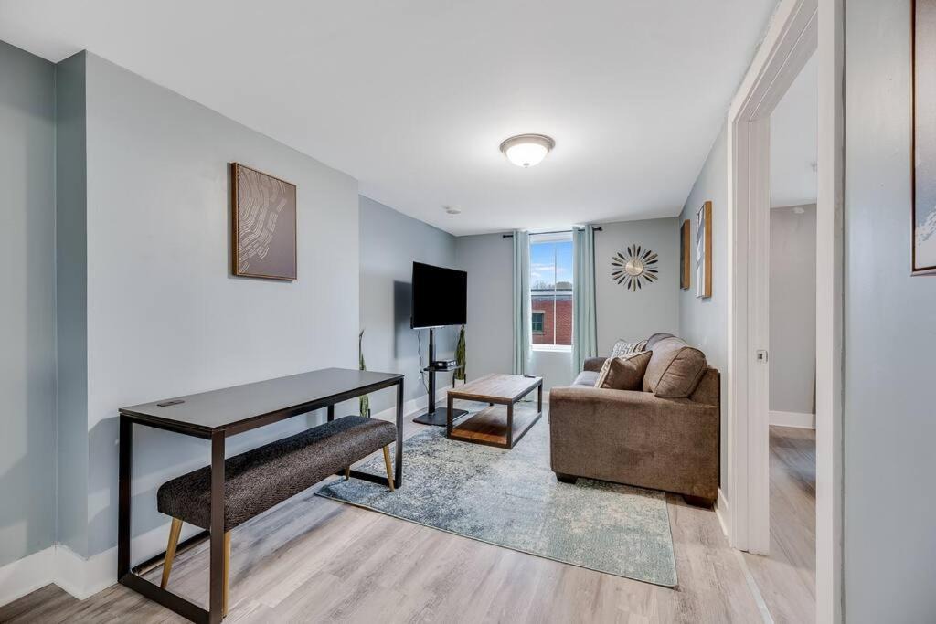 Augusta Apartment | Downtown 1 BD - Sleeps 4 - Sleeper Sofa - Parking