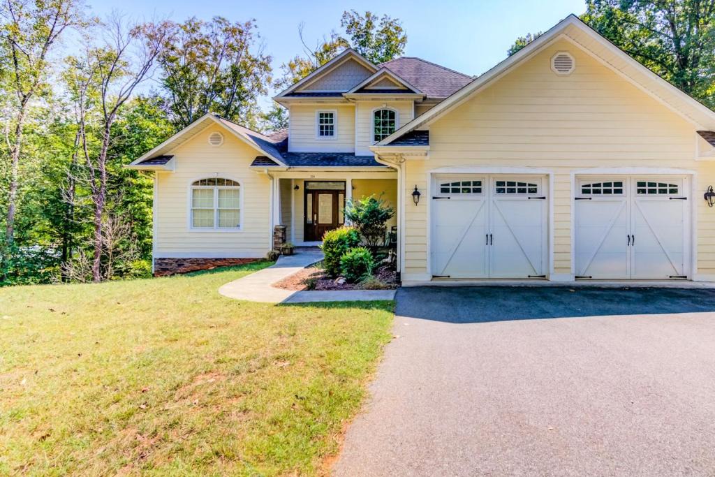 Westlake Corner House | Edelweiss