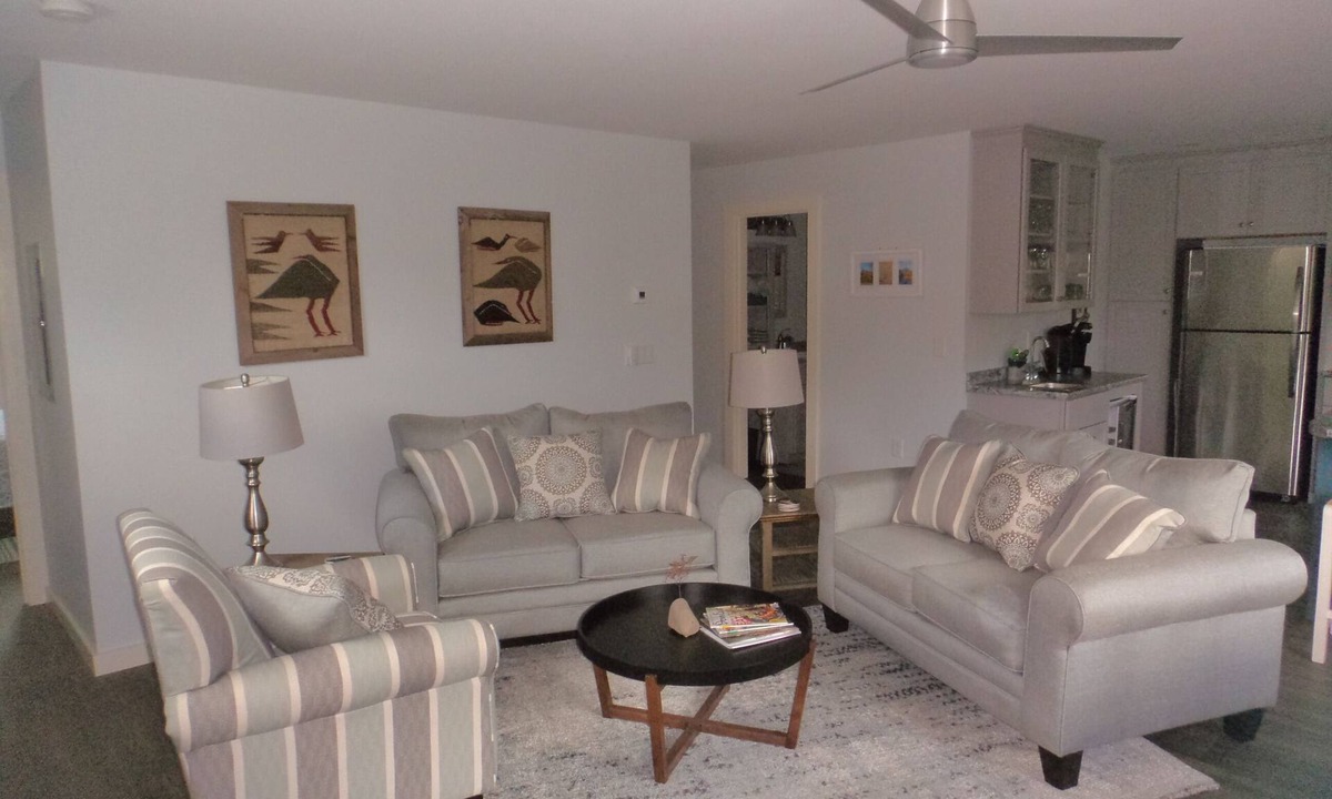 Sunday River Area Apartment | Eight minutes to Sunday River! Two bdrm apartment. Ski, hike, bike & relax.