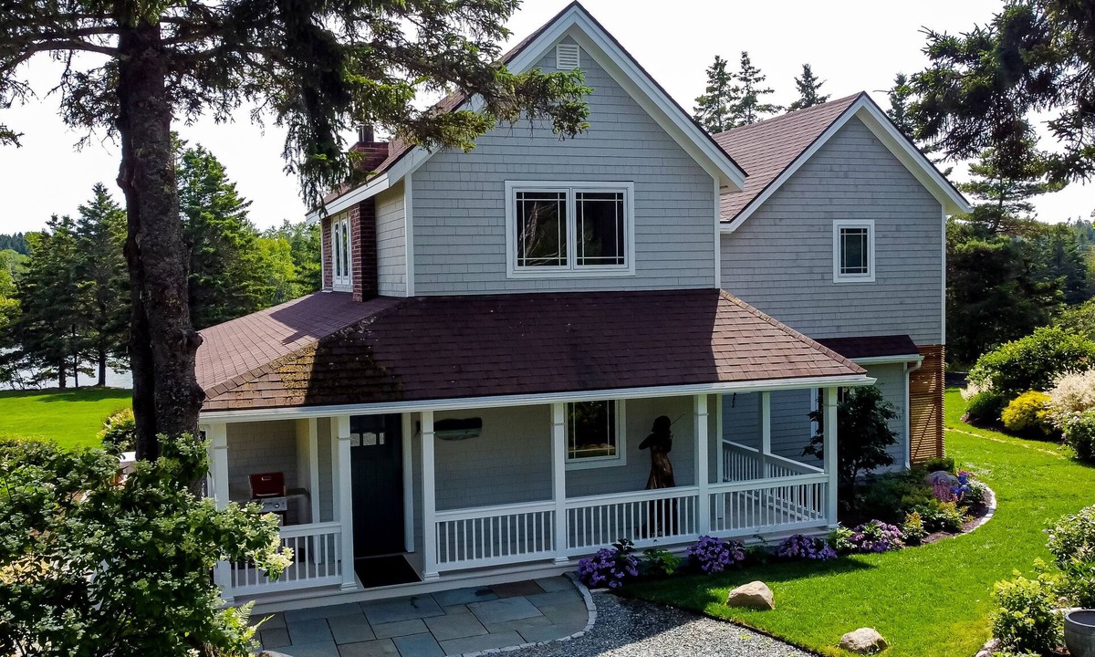 Tremont House | Elegant oceanfront home on Bass Harbor close to Acadia National Park