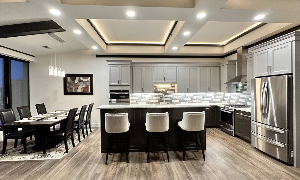 Ashland Condo | Encore Suite 1 @ The Skytower Penthouse