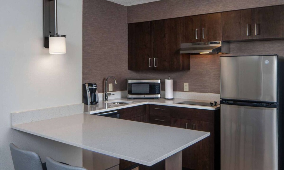 Fairfax Apartment | Ensuring a Very Comfortable & Memorable Stay! Free Breakfast, Pets Allowed!