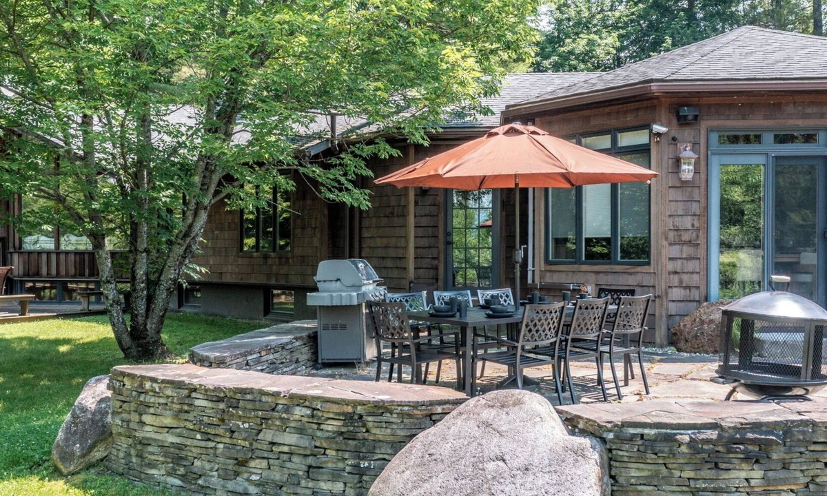 Stowe House | Expansive Stowe property with hot tub and views