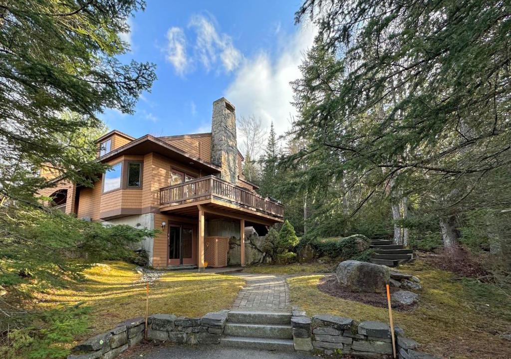 Bretton Woods House | FC43 Renovated cozy spacious cottage with AC, air hockey, wifi close to ski trails!