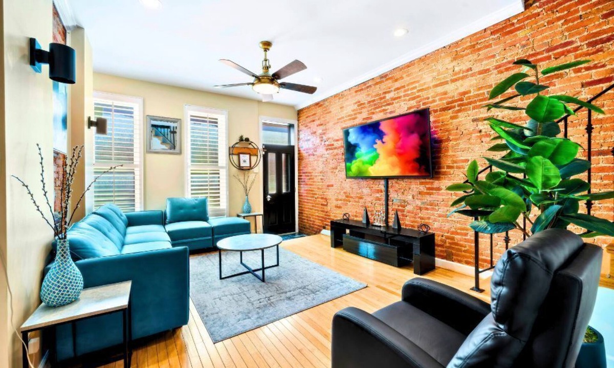 Federal Hill House | Federal Hill & Inner Harbor Lux Retreat: Sleeps 6