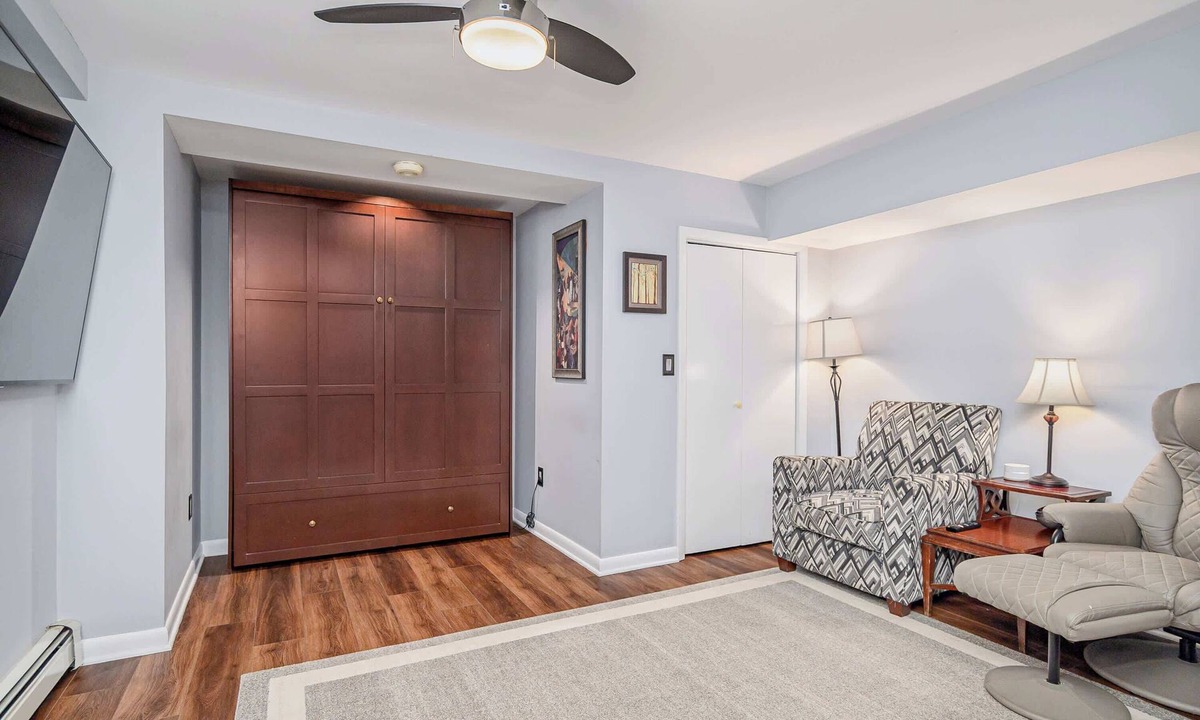 Greenwich Apartment | Flex Comfort Apts of Greenwich #1