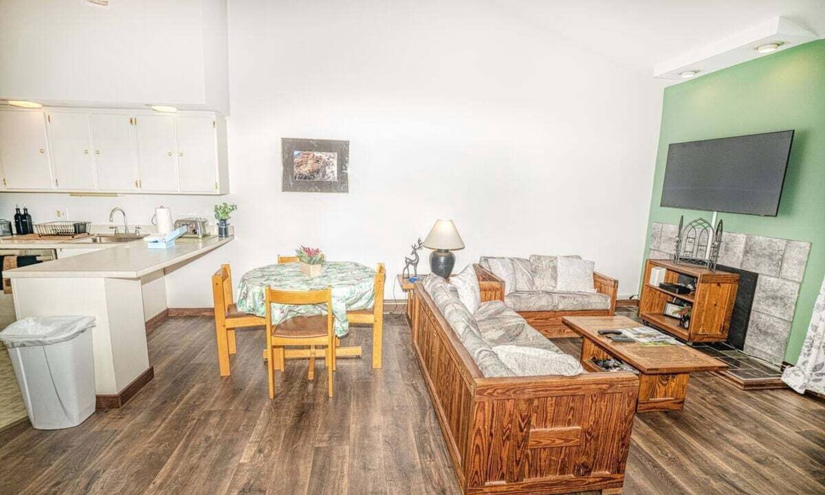 Mendon Condo | Gateway Condo Unit 25 - 12 to 15 minute drive to Killington Mountain