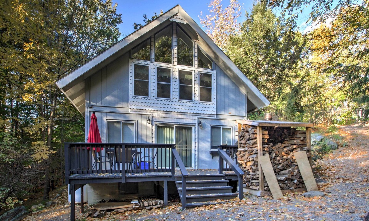 Gilford House | Gilford Cabin - 2 Mi to Gunstock Mountain Resort!