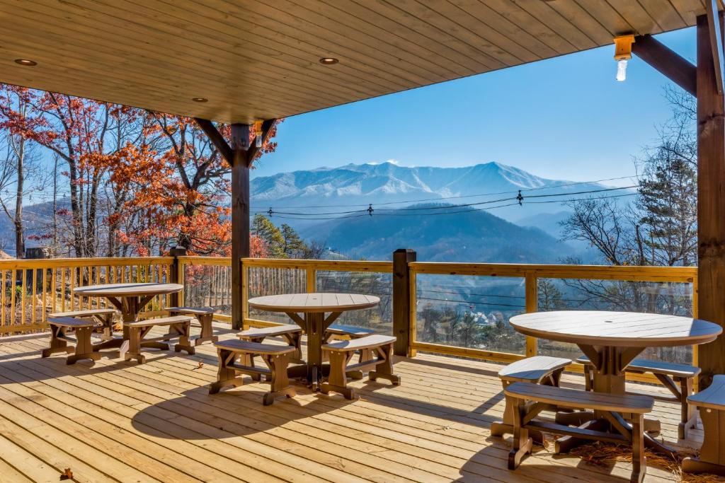 Gatlinburg Cabin | Greystone Retreat Cabin