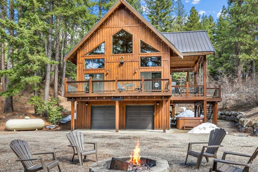 Roslyn Ridge House | Grizzly Grove