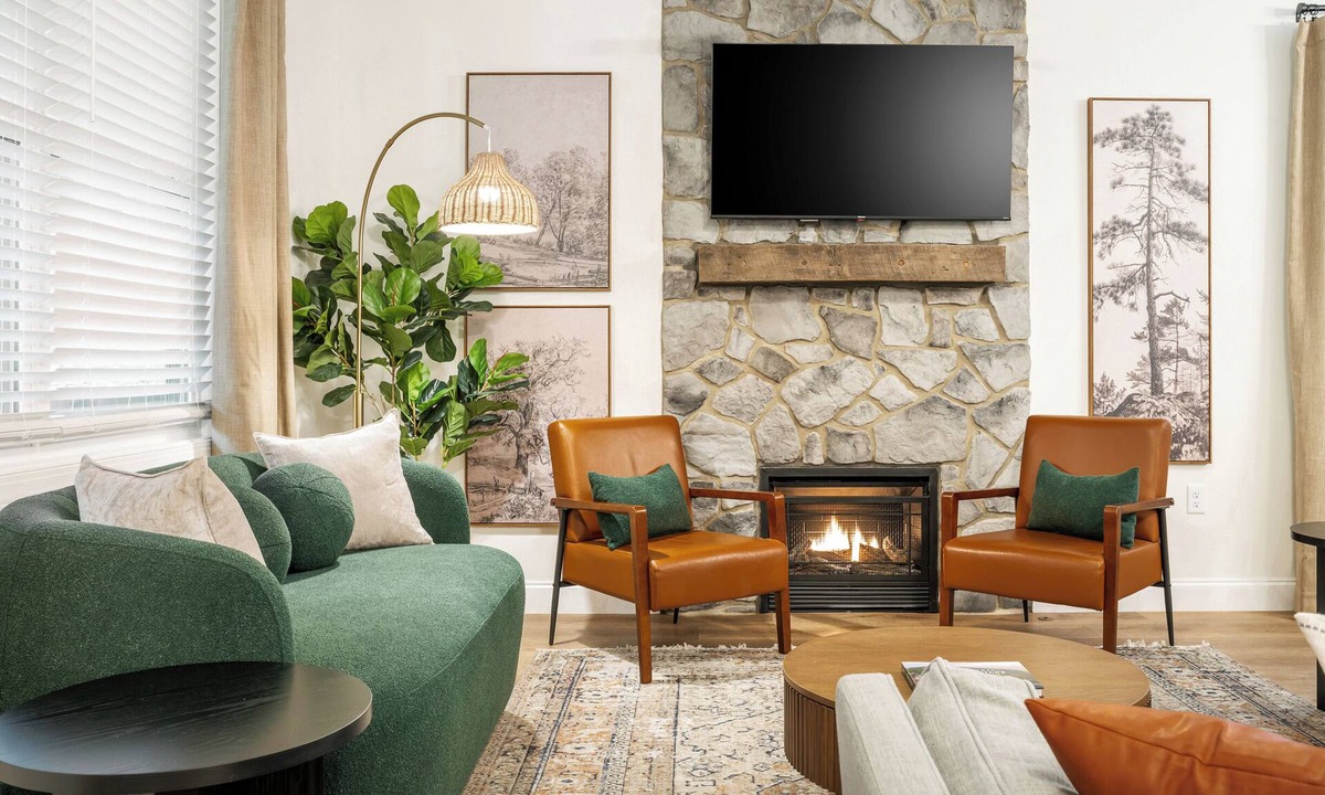 Massanutten House | Guests Rave: Clean, Spacious & Stocked in Shenandoah | 2 King Suites | JMU Games