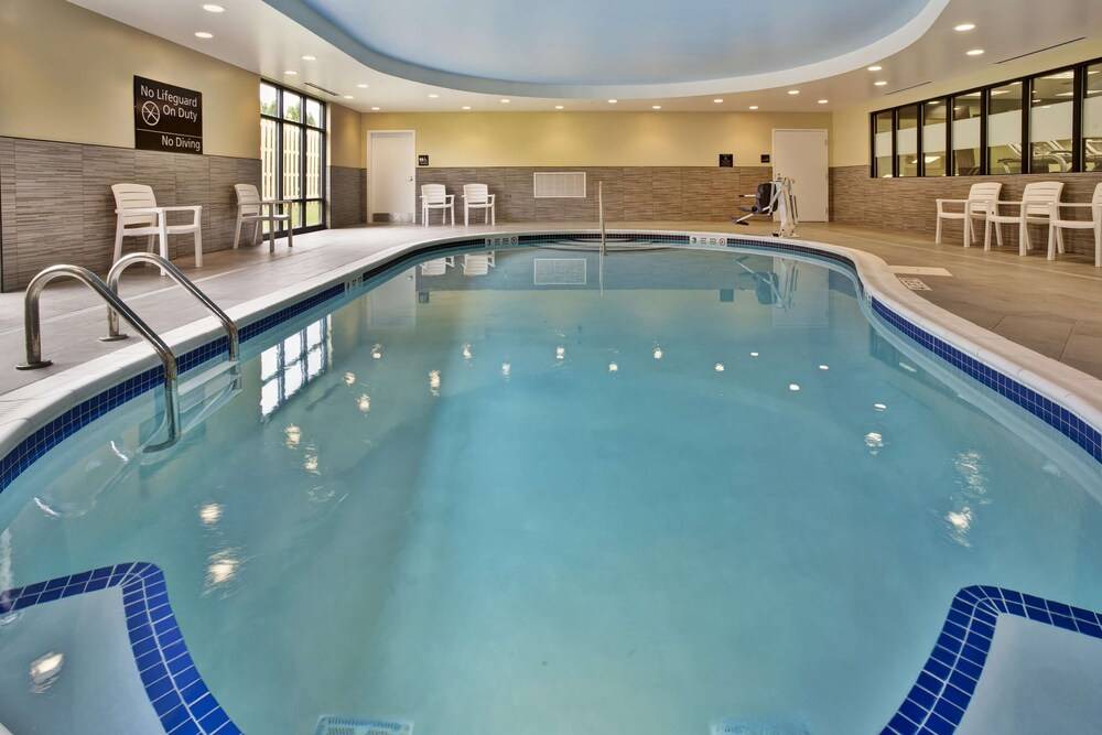 Niagara Falls Hotel | Hampton Inn Niagara Falls/ Blvd