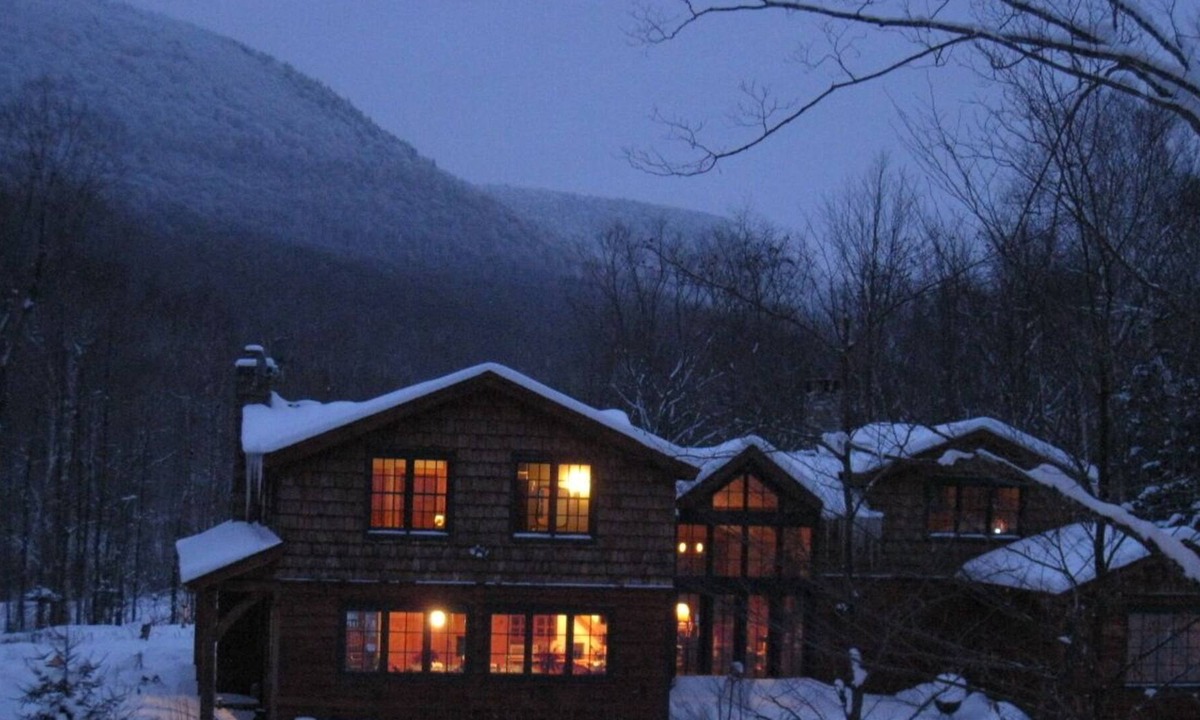 Dorset Cabin | Headwaters-Very secluded, quiet, mountain views, babbling brook, country living.