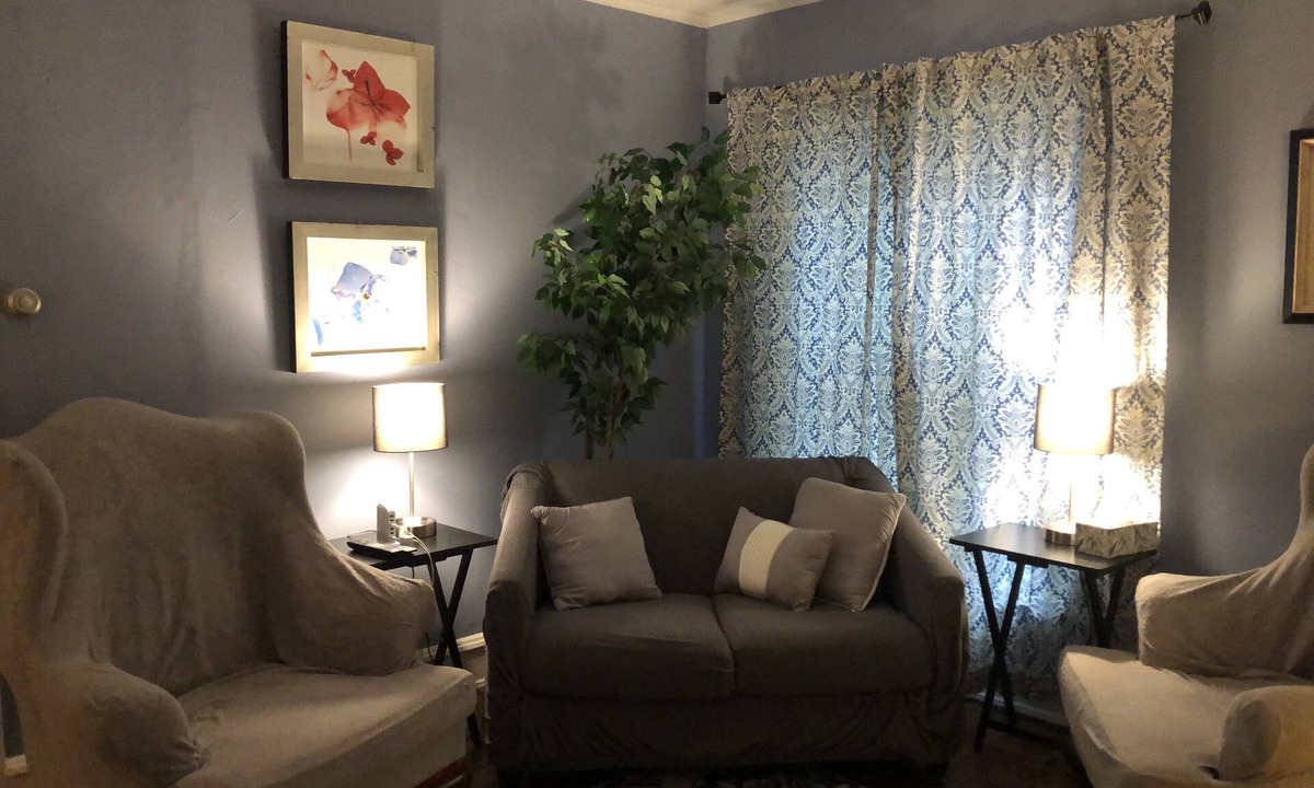Elmira Heights House | Historic apt. In the centre of Elmira Heights