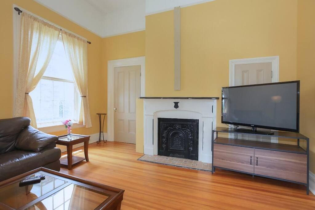 Court House Hill Apartment | Historic Comfort Atop Downtown - The Aurora Suite