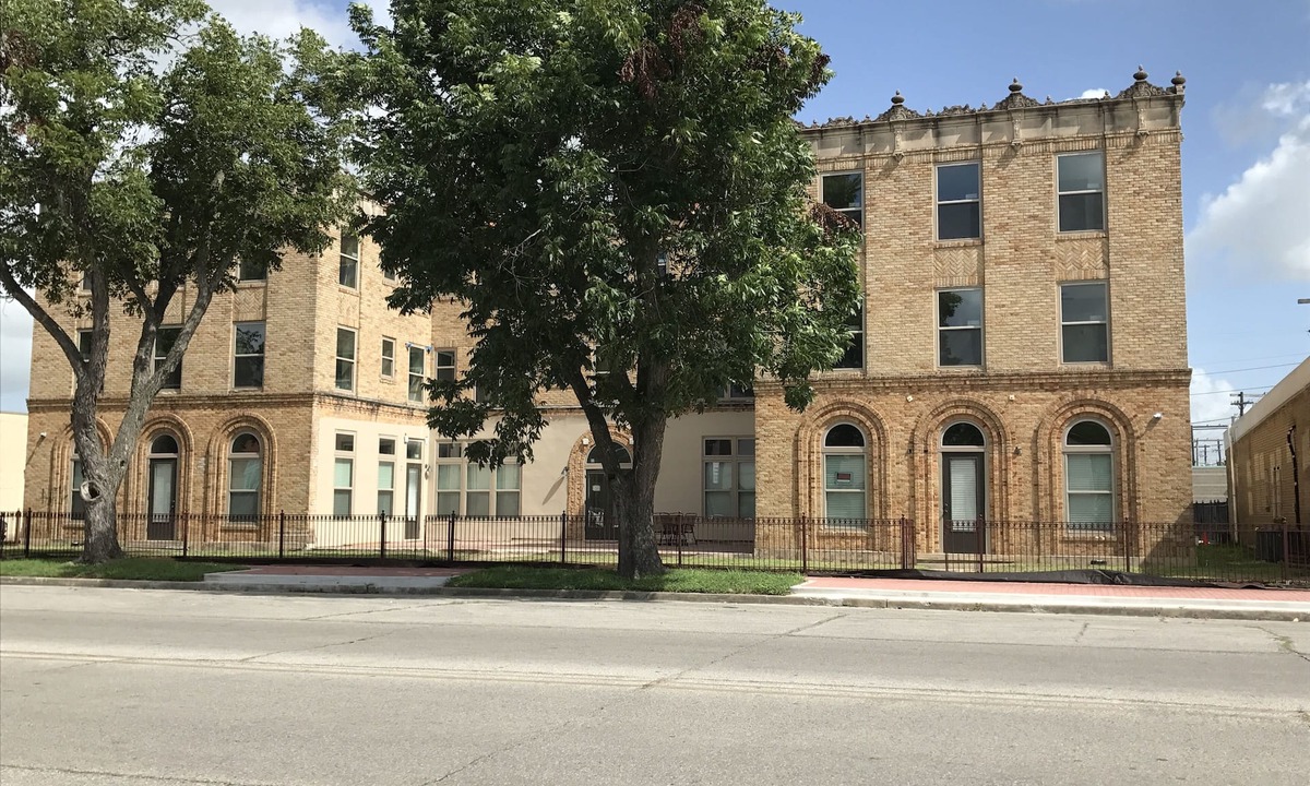 Bay City Apartment | Historic downtown with shopping and dining