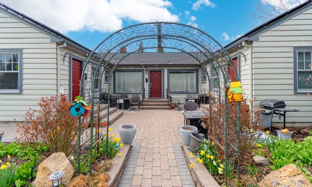 Drake Cottage | Old Bend