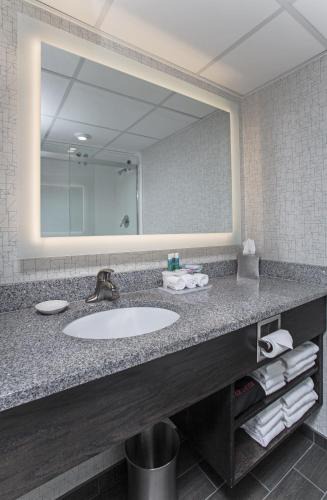 Nags Head Hotel | Holiday Inn Express Nags Head Oceanfront by IHG