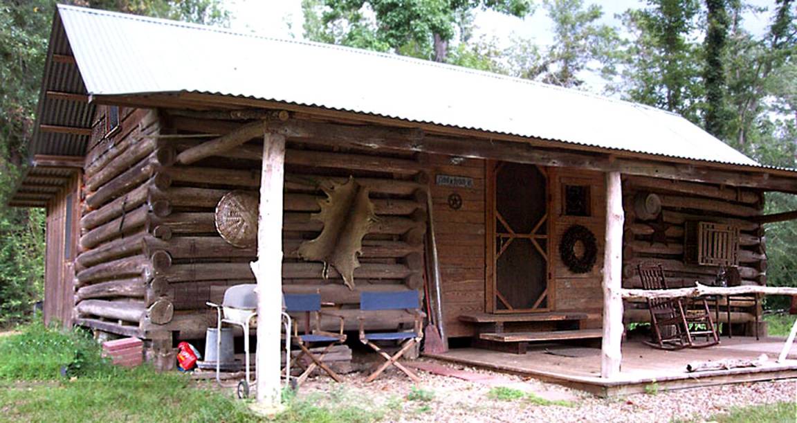 Kountze House | House ∙ 2 bedrooms ∙ 4 guests